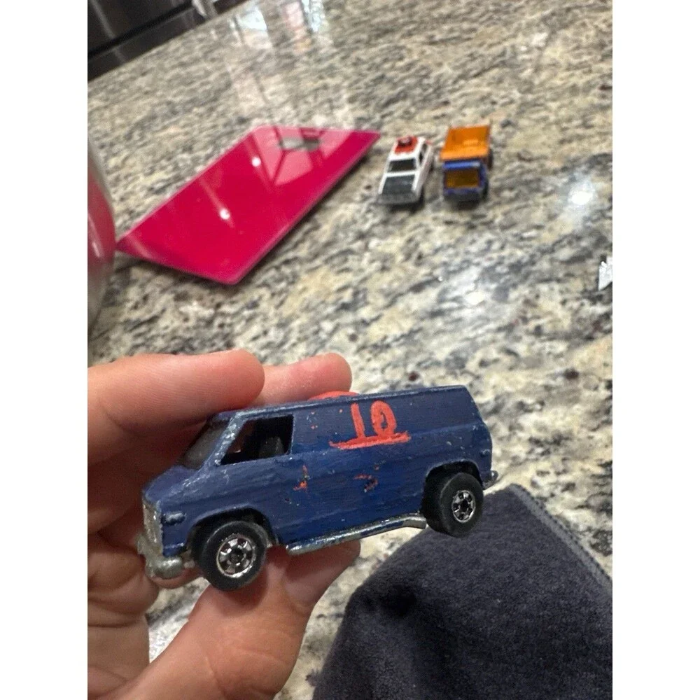 Vintage 1970s-1980s Hot Wheels & Matchbox Collection w/ Case Redlines Rolamatic